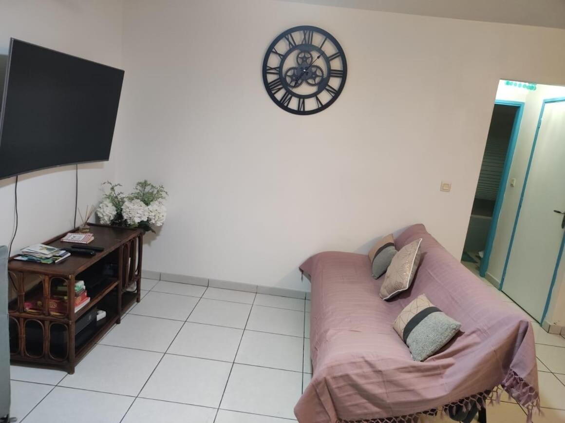 Charmant Appt Proche De Toutes Commodites Ла Посесион Екстериор снимка